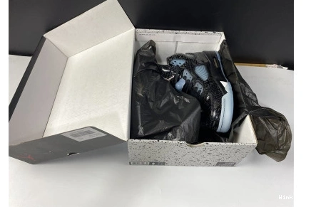 "DOERNBECHER" 5 AIR 633068-010 RETRO DB JORDAN 0831